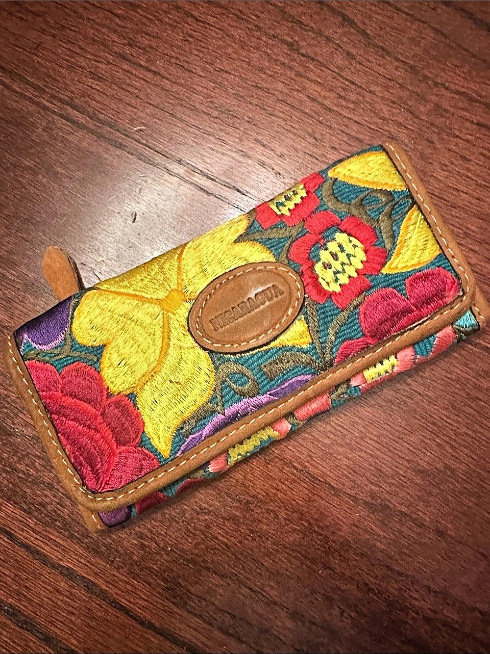 Nicaragua Embroidered Floral Wallet in Multicolor